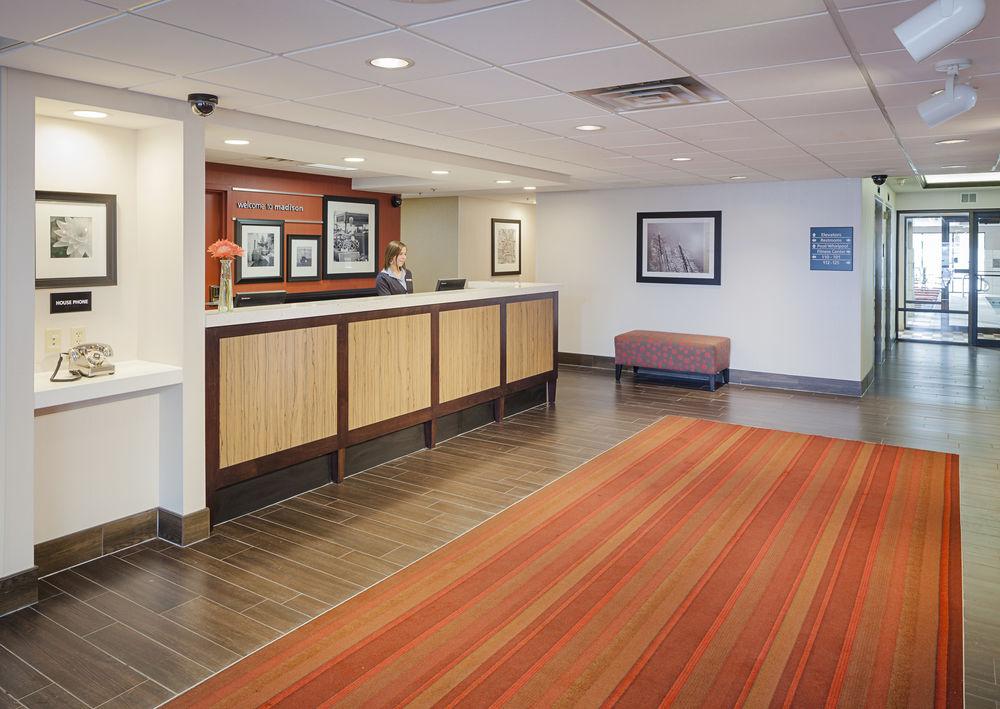 Hampton Inn Madison East Towne Mall Area Buitenkant foto