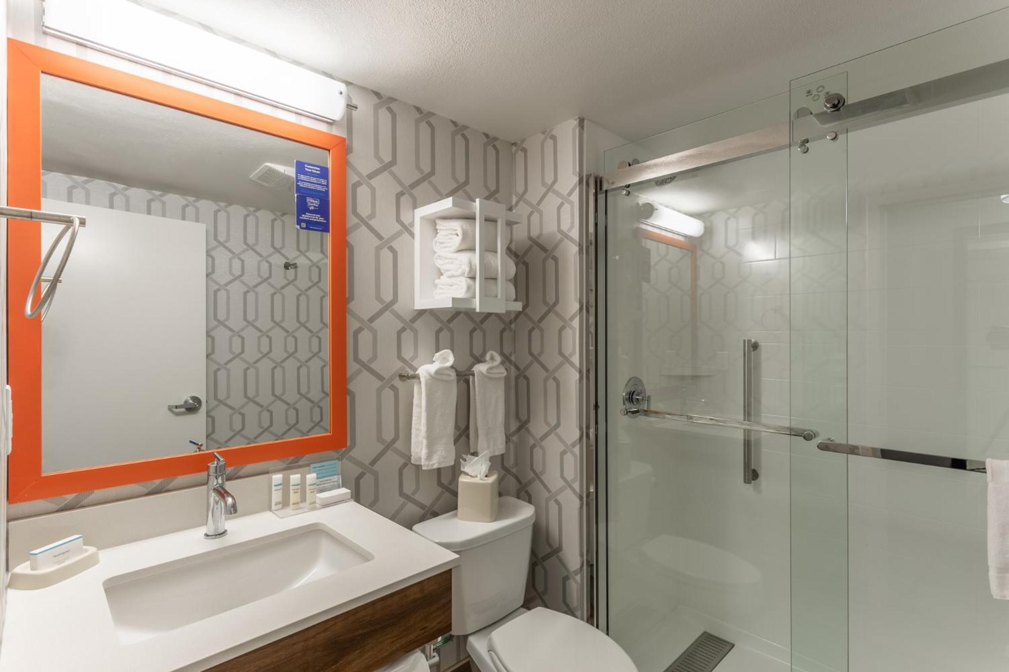 Hampton Inn Madison East Towne Mall Area Buitenkant foto