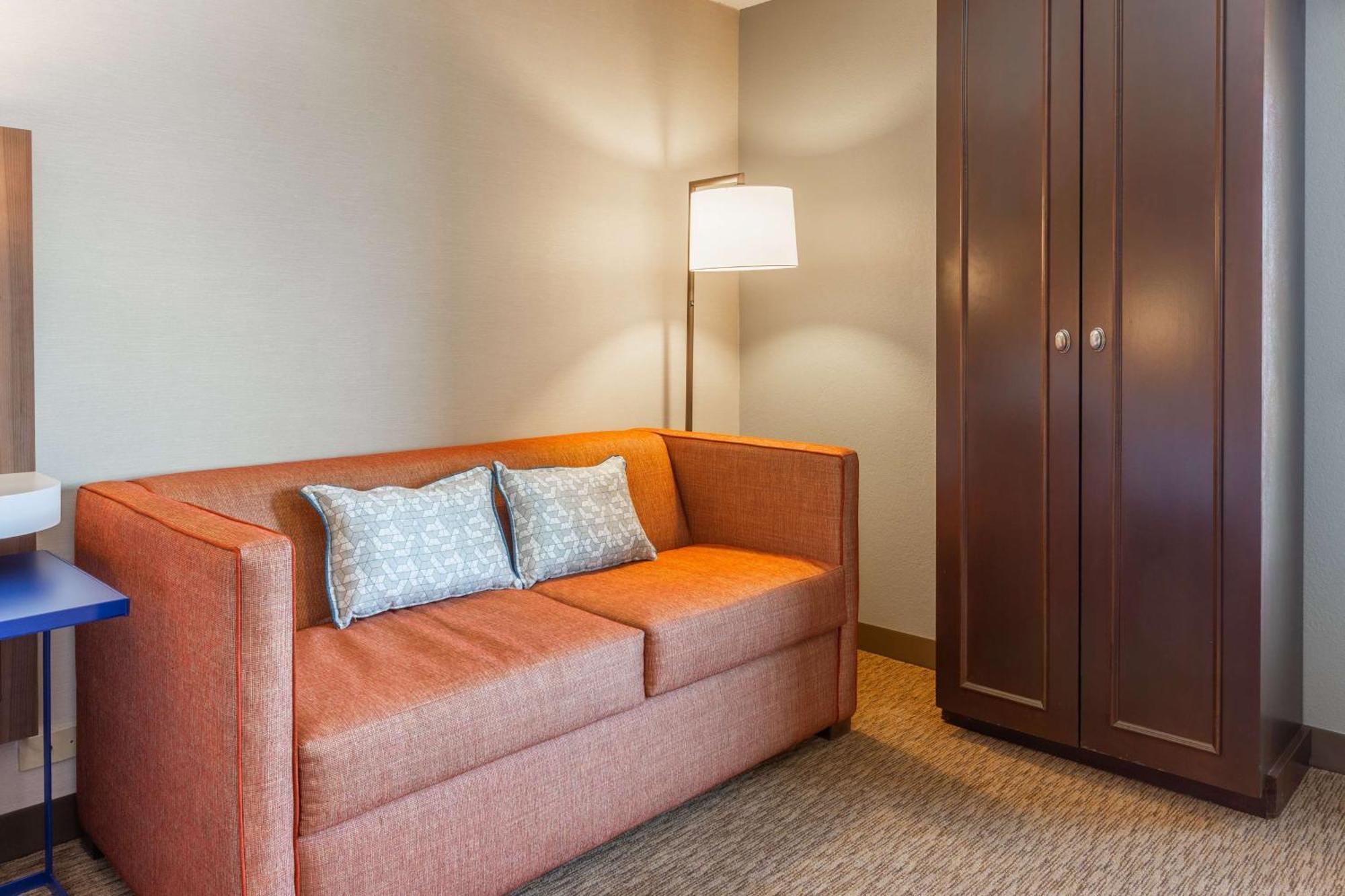 Hampton Inn Madison East Towne Mall Area Buitenkant foto