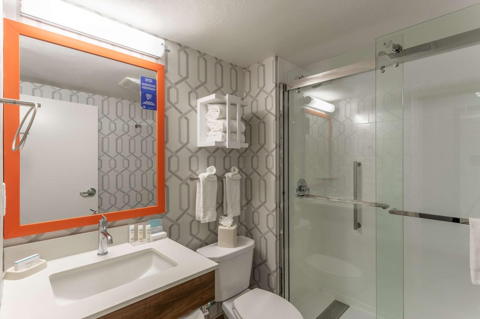 Hampton Inn Madison East Towne Mall Area Buitenkant foto
