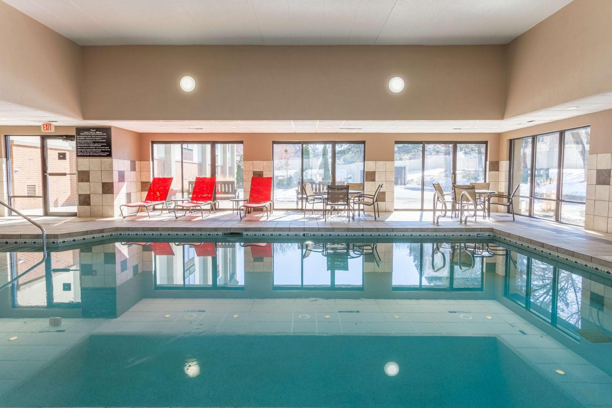 Hampton Inn Madison East Towne Mall Area Buitenkant foto