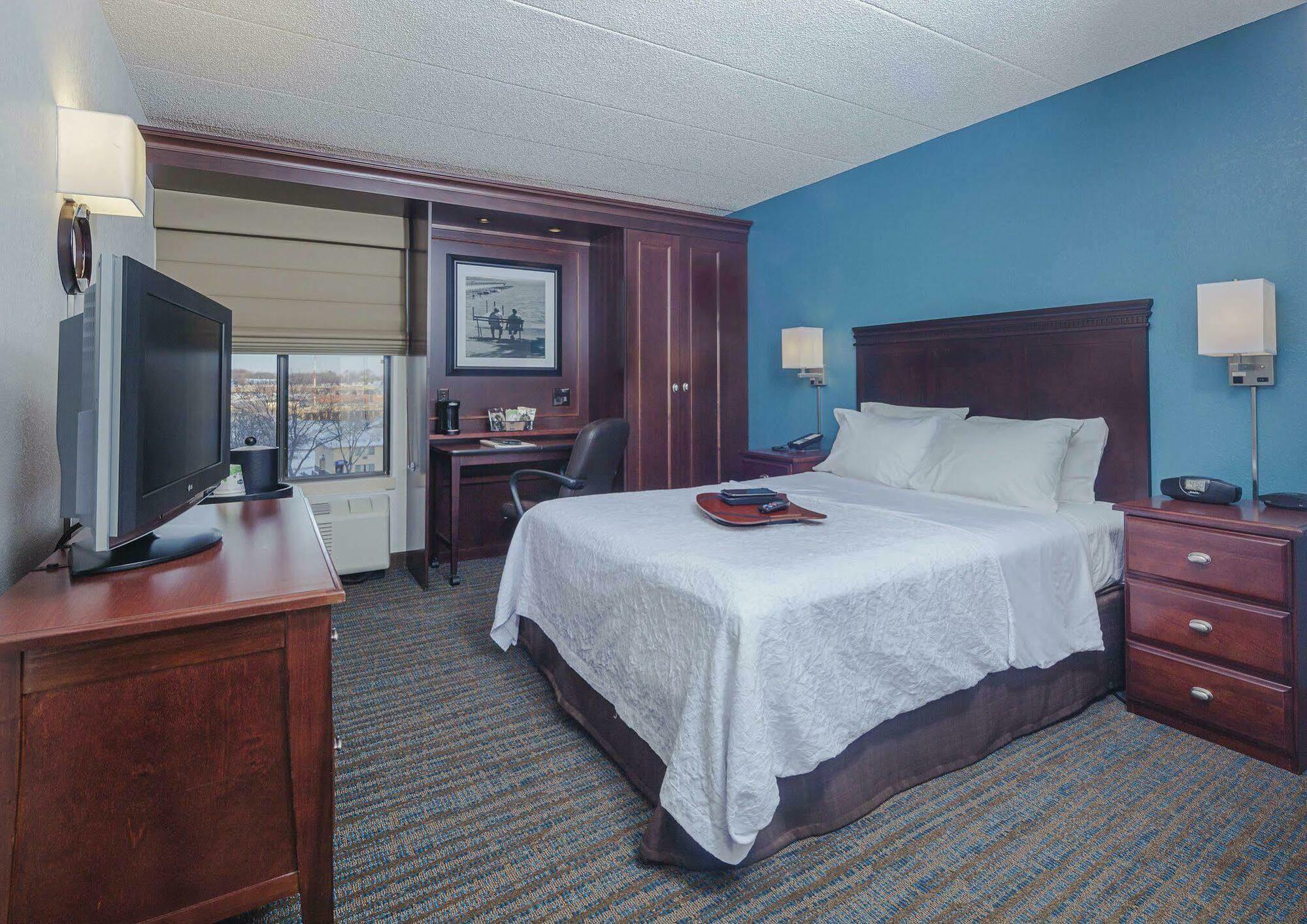 Hampton Inn Madison East Towne Mall Area Buitenkant foto